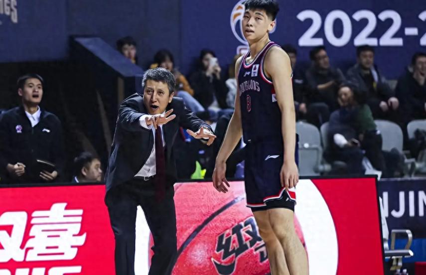 男子籃球隊在贏得亞洲杯后將歡迎好消息！郭·希奇安格（Guo Shiqiang）最喜歡的門徒可能會回來：他是否有望在世界杯預選賽中踢球？